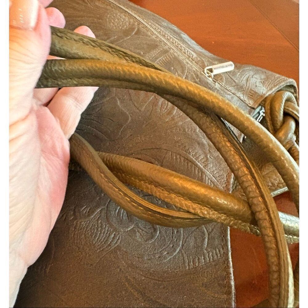 SOLO PERCHE - 🎉HP🎉NWOT "Varese" Tooled Leather Shoulder-to-Backpack/Olive Green - Picture 15 of 16